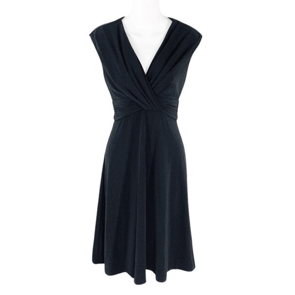 White House Black Market Black Pleated V-Neck Dress 0 AA1